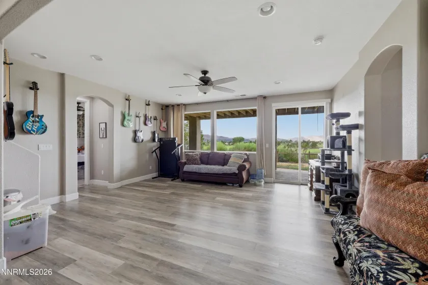 2904 Oxley, Sparks, Nevada 89436, 5 Bedrooms Bedrooms, ,3 BathroomsBathrooms,Residential,Residential,Oxley,0,260008295