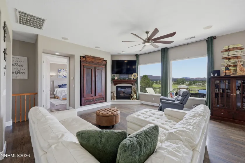 2904 Oxley, Sparks, Nevada 89436, 5 Bedrooms Bedrooms, ,3 BathroomsBathrooms,Residential,Residential,Oxley,0,260008295