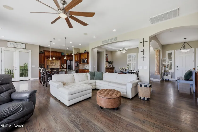 2904 Oxley, Sparks, Nevada 89436, 5 Bedrooms Bedrooms, ,3 BathroomsBathrooms,Residential,Residential,Oxley,0,260008295