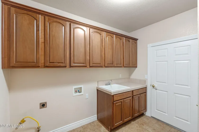 1383 Branden, Gardnerville, Nevada 89410, 4 Bedrooms Bedrooms, ,4 BathroomsBathrooms,Residential,Residential,Branden,0,260008301
