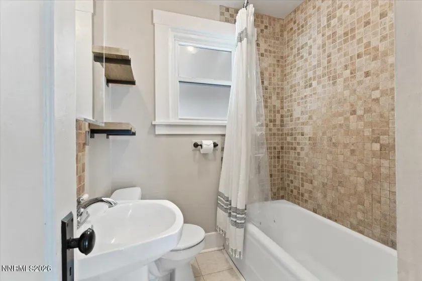 150 Pueblo, Reno, Nevada 89509, 2 Bedrooms Bedrooms, ,1 BathroomBathrooms,Residential,Residential,Pueblo,0,260008302