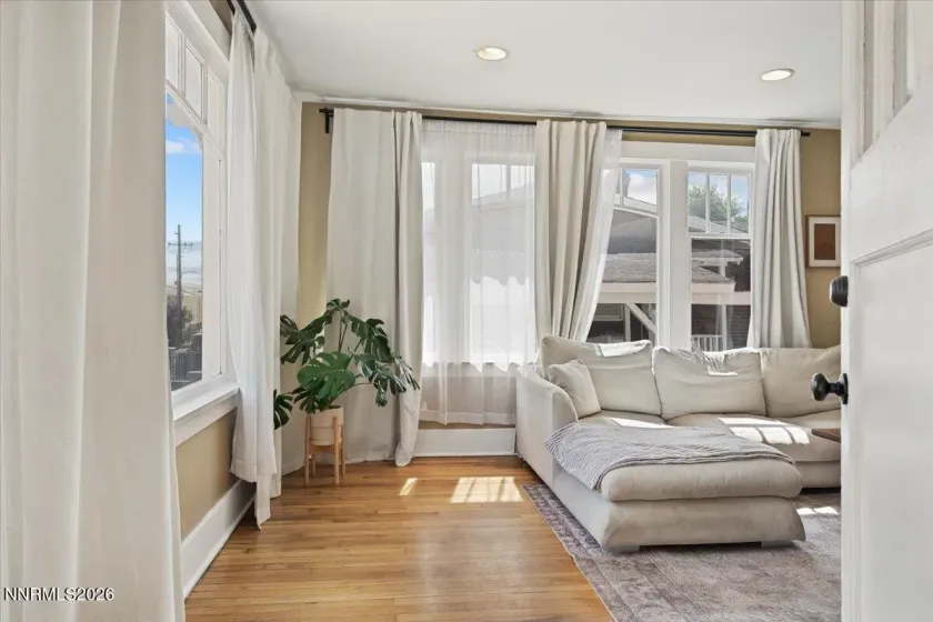 150 Pueblo, Reno, Nevada 89509, 2 Bedrooms Bedrooms, ,1 BathroomBathrooms,Residential,Residential,Pueblo,0,260008302