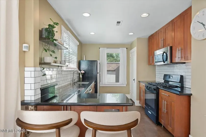 150 Pueblo, Reno, Nevada 89509, 2 Bedrooms Bedrooms, ,1 BathroomBathrooms,Residential,Residential,Pueblo,0,260008302
