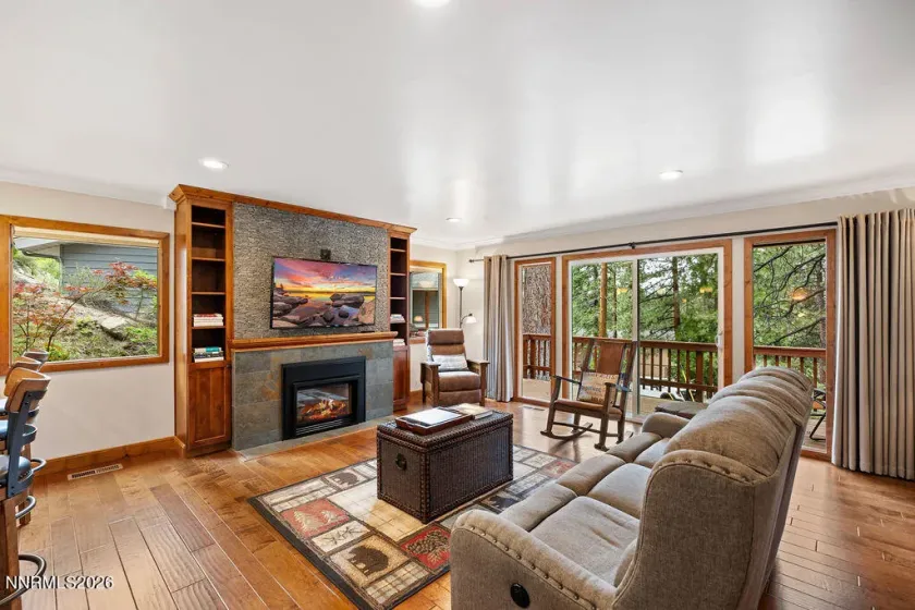 317 Paiute, Zephyr Cove, Nevada 89448, 3 Bedrooms Bedrooms, ,2 BathroomsBathrooms,Residential,Residential,Paiute,0,260008306