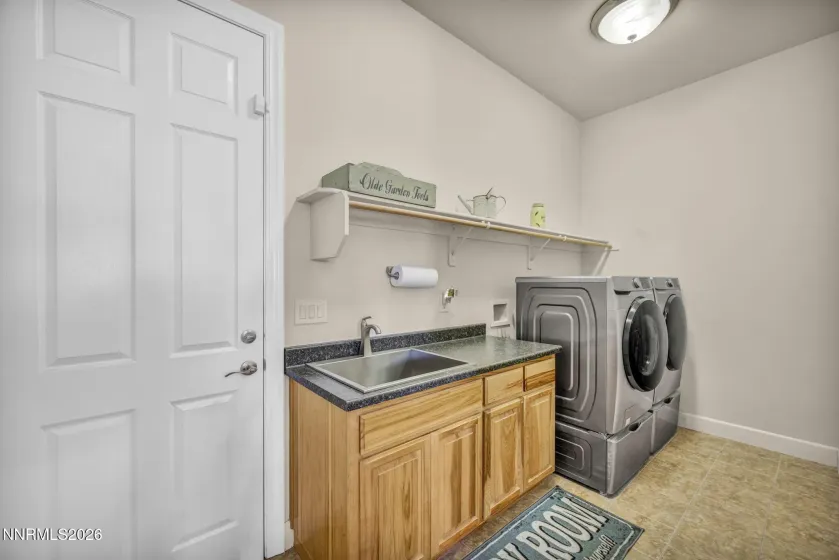 13090 Seneca, Stagecoach, Nevada 89429, 4 Bedrooms Bedrooms, ,3 BathroomsBathrooms,Residential,Residential,Seneca,0,260008315