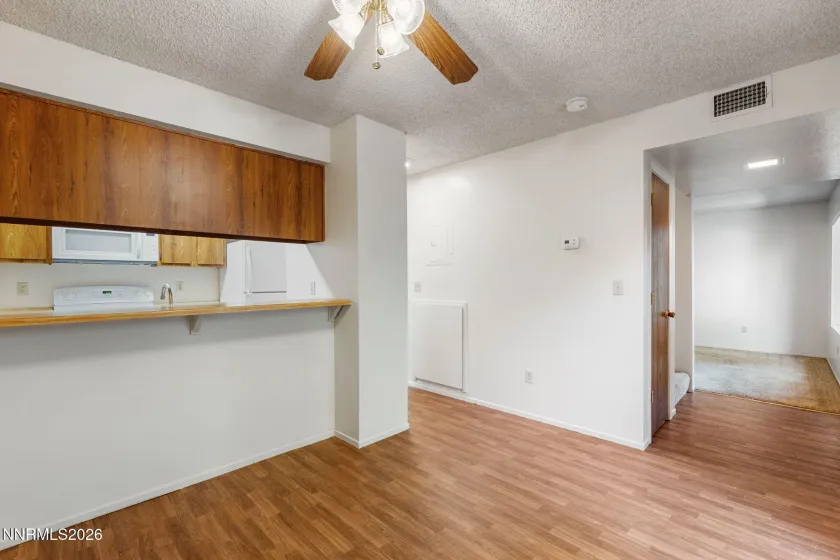 4516 Matich, Reno, Nevada 89502, 2 Bedrooms Bedrooms, ,3 BathroomsBathrooms,Residential,Residential,Matich,0,260008319