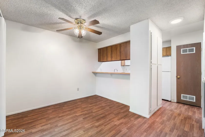 4516 Matich, Reno, Nevada 89502, 2 Bedrooms Bedrooms, ,3 BathroomsBathrooms,Residential,Residential,Matich,0,260008319