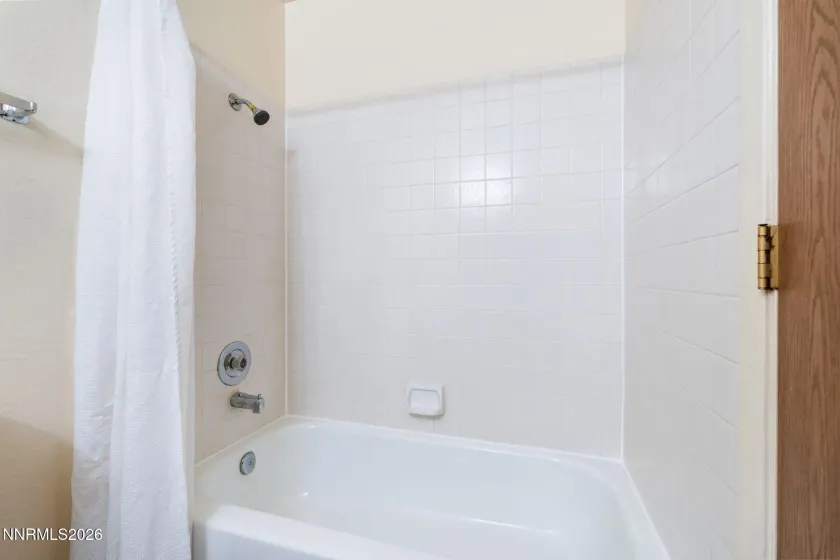 4516 Matich, Reno, Nevada 89502, 2 Bedrooms Bedrooms, ,3 BathroomsBathrooms,Residential,Residential,Matich,0,260008319