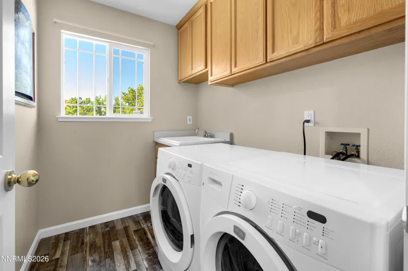1870 Almonte, Sparks, Nevada 89436, 4 Bedrooms Bedrooms, ,3 BathroomsBathrooms,Residential,Residential,Almonte,0,260008325