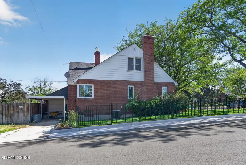 1310 Lander, Reno, Nevada 89509, 3 Bedrooms Bedrooms, ,2 BathroomsBathrooms,Residential,Residential,Lander,0,260006828