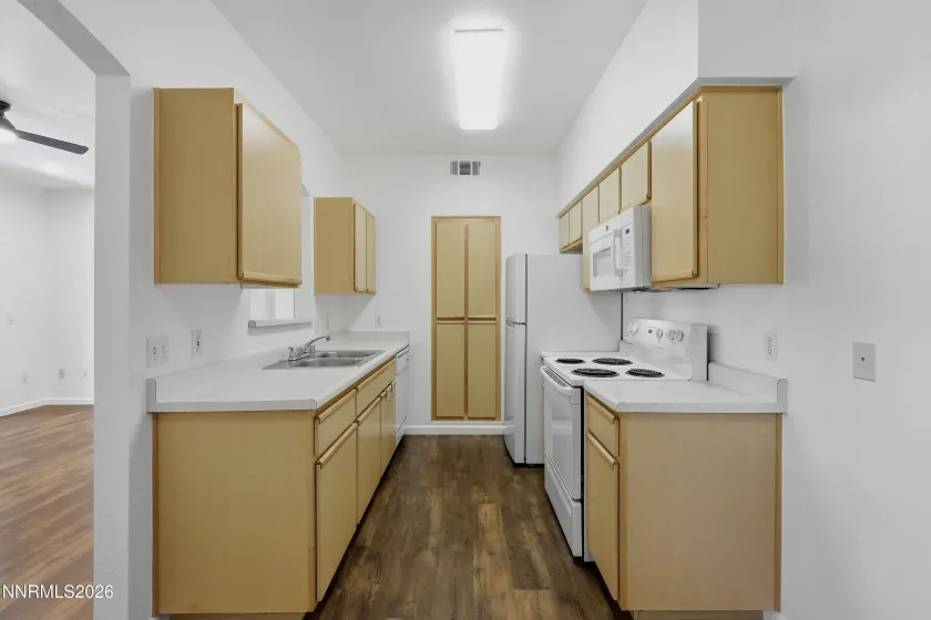 6850 Sharlands, Reno, Nevada 89523, 1 Bedroom Bedrooms, ,1 BathroomBathrooms,Residential,Residential,Sharlands,0,260008347