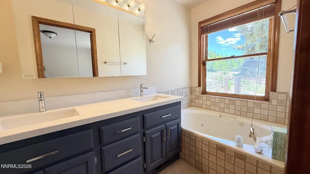 6304 Meadow Creek, Reno, Nevada 89519, 3 Bedrooms Bedrooms, ,2 BathroomsBathrooms,Residential,Residential,Meadow Creek,0,260005037