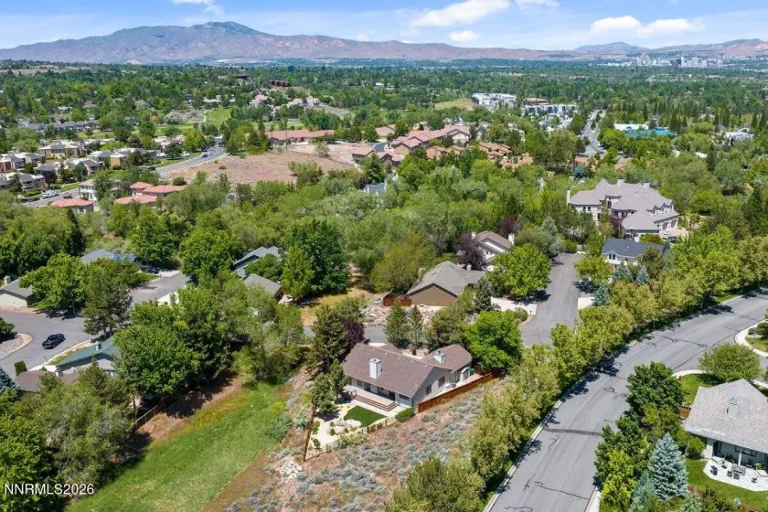 6304 Meadow Creek, Reno, Nevada 89519, 3 Bedrooms Bedrooms, ,2 BathroomsBathrooms,Residential,Residential,Meadow Creek,0,260005037