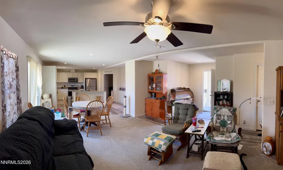 206 Sweetwater, Yerington, Nevada 89447, 3 Bedrooms Bedrooms, ,2 BathroomsBathrooms,Residential,Residential,Sweetwater,0,260008373