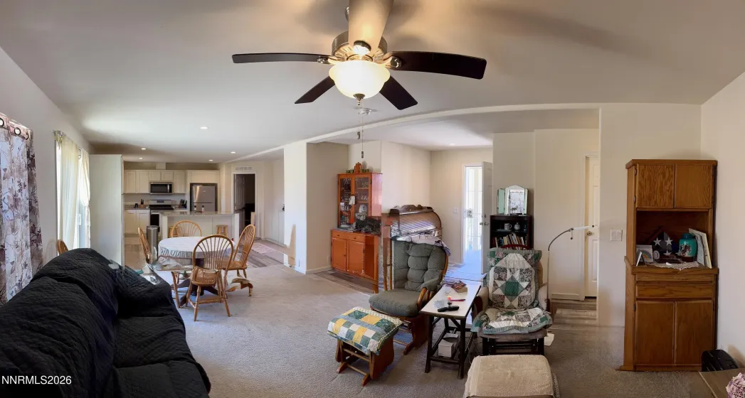 206 Sweetwater, Yerington, Nevada 89447, 3 Bedrooms Bedrooms, ,2 BathroomsBathrooms,Residential,Residential,Sweetwater,0,260008373