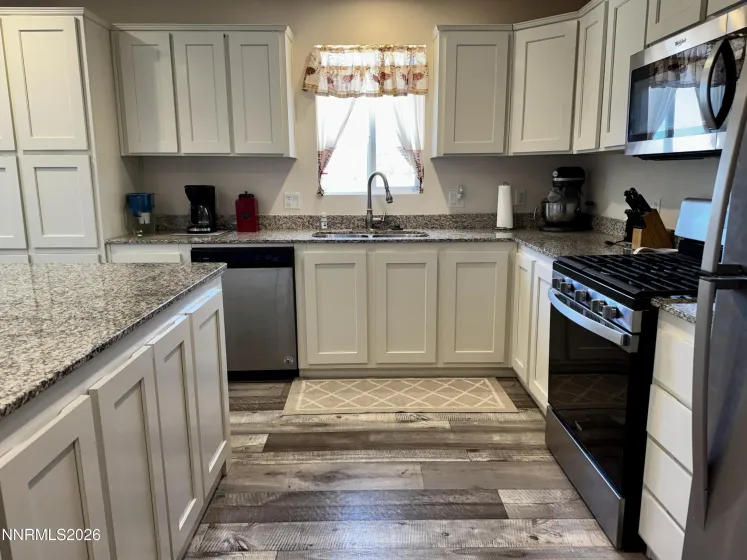 206 Sweetwater, Yerington, Nevada 89447, 3 Bedrooms Bedrooms, ,2 BathroomsBathrooms,Residential,Residential,Sweetwater,0,260008373