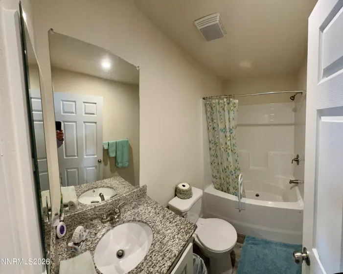 206 Sweetwater, Yerington, Nevada 89447, 3 Bedrooms Bedrooms, ,2 BathroomsBathrooms,Residential,Residential,Sweetwater,0,260008373
