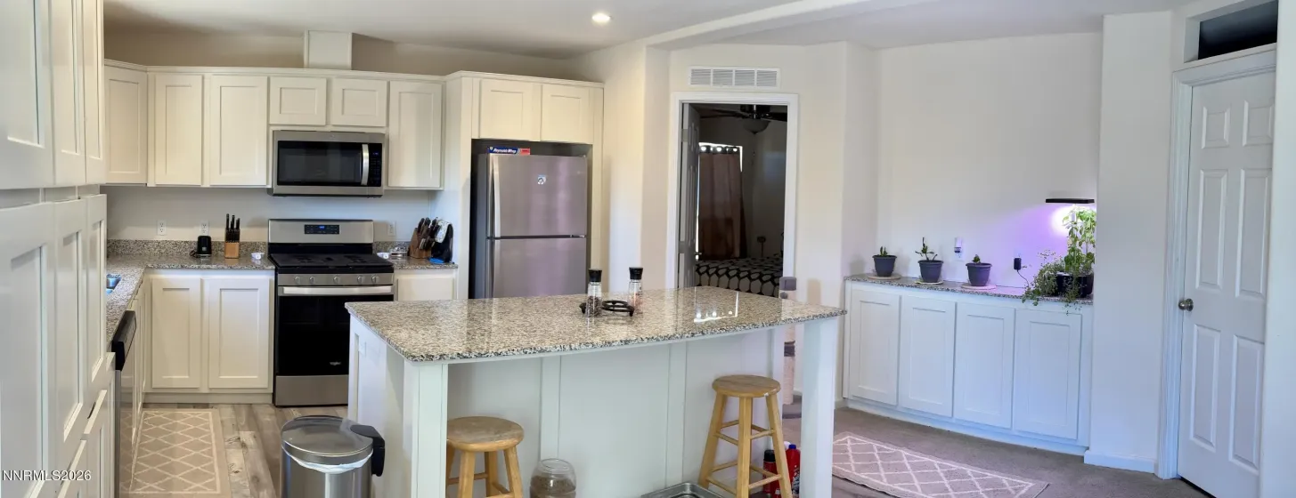 206 Sweetwater, Yerington, Nevada 89447, 3 Bedrooms Bedrooms, ,2 BathroomsBathrooms,Residential,Residential,Sweetwater,0,260008373