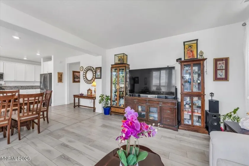 2178 Neuer, Sparks, Nevada 89436, 4 Bedrooms Bedrooms, ,3 BathroomsBathrooms,Residential,Residential,Neuer,0,260008376