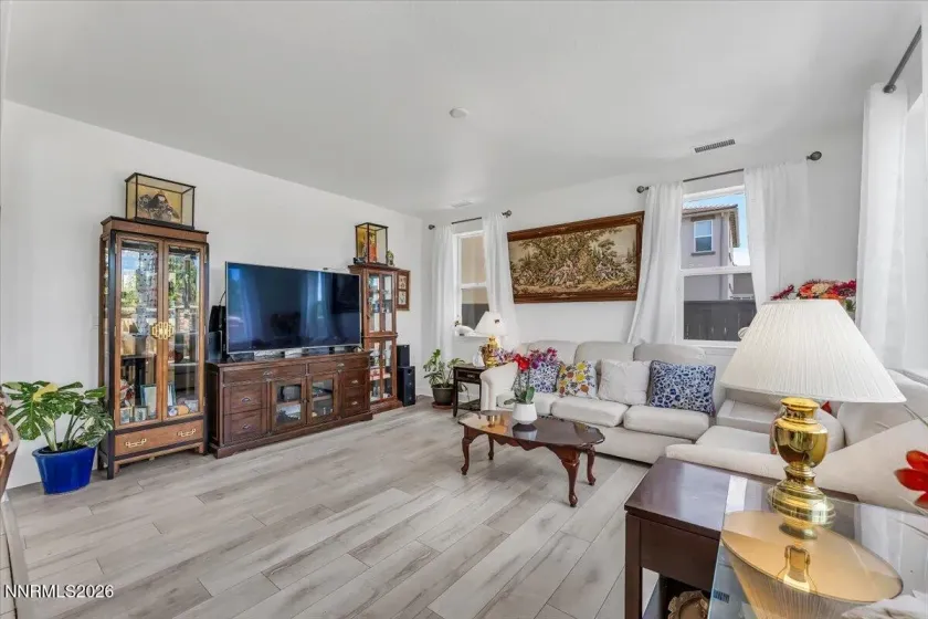 2178 Neuer, Sparks, Nevada 89436, 4 Bedrooms Bedrooms, ,3 BathroomsBathrooms,Residential,Residential,Neuer,0,260008376