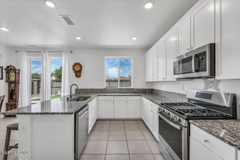 2178 Neuer, Sparks, Nevada 89436, 4 Bedrooms Bedrooms, ,3 BathroomsBathrooms,Residential,Residential,Neuer,0,260008376