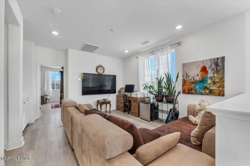 2178 Neuer, Sparks, Nevada 89436, 4 Bedrooms Bedrooms, ,3 BathroomsBathrooms,Residential,Residential,Neuer,0,260008376