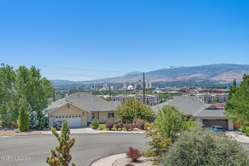 955 Demos, Reno, Nevada 89512, 4 Bedrooms Bedrooms, ,4 BathroomsBathrooms,Residential,Residential,Demos,0,260008377