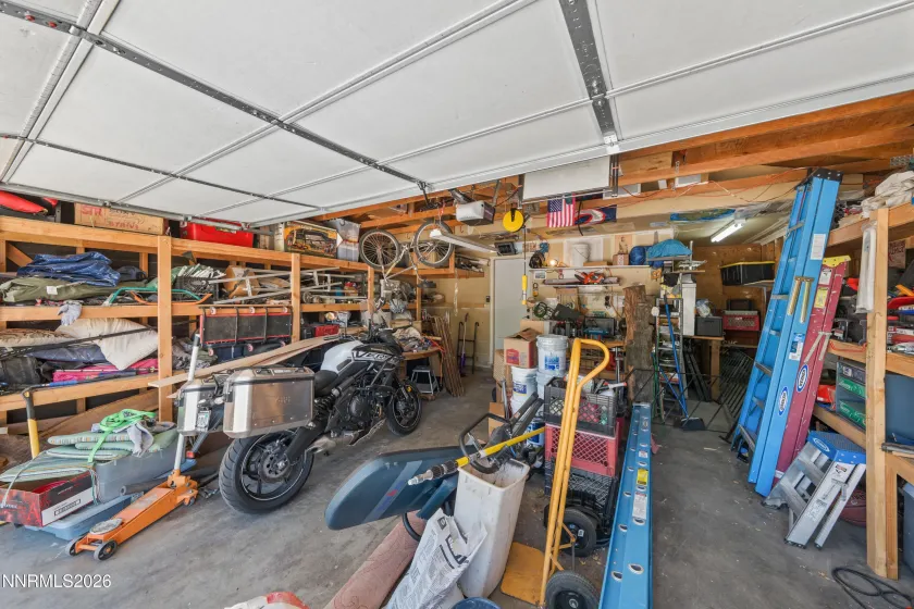 GARAGE