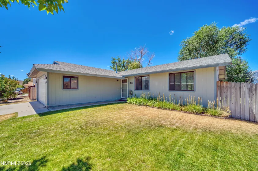674 Bluerock, Gardnerville, Nevada 89460, 3 Bedrooms Bedrooms, ,2 BathroomsBathrooms,Residential,Residential,Bluerock,0,260008405