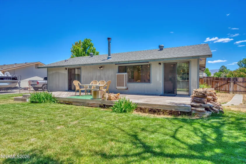 674 Bluerock, Gardnerville, Nevada 89460, 3 Bedrooms Bedrooms, ,2 BathroomsBathrooms,Residential,Residential,Bluerock,0,260008405