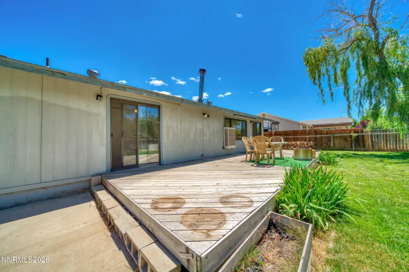 674 Bluerock, Gardnerville, Nevada 89460, 3 Bedrooms Bedrooms, ,2 BathroomsBathrooms,Residential,Residential,Bluerock,0,260008405