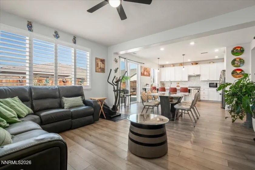6174 Red Sun, Sparks, Nevada 89436, 4 Bedrooms Bedrooms, ,3 BathroomsBathrooms,Residential,Residential,Red Sun,0,260008406