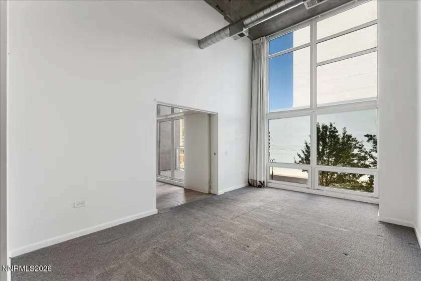 255 Sierra, Reno, Nevada 89501, 2 Bedrooms Bedrooms, ,2 BathroomsBathrooms,Residential,Residential,Sierra,0,260008411