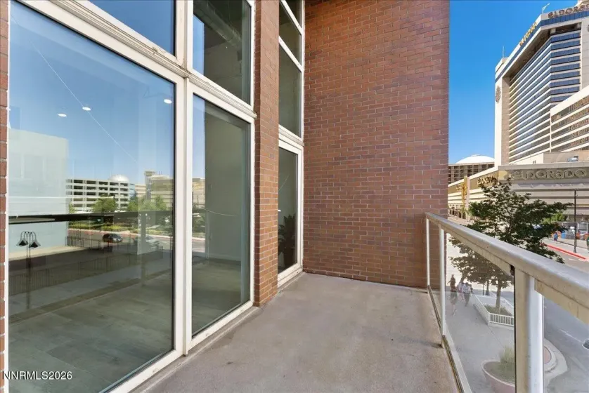 255 Sierra, Reno, Nevada 89501, 2 Bedrooms Bedrooms, ,2 BathroomsBathrooms,Residential,Residential,Sierra,0,260008411