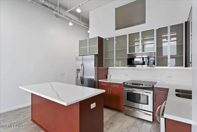 255 Sierra, Reno, Nevada 89501, 2 Bedrooms Bedrooms, ,2 BathroomsBathrooms,Residential,Residential,Sierra,0,260008411