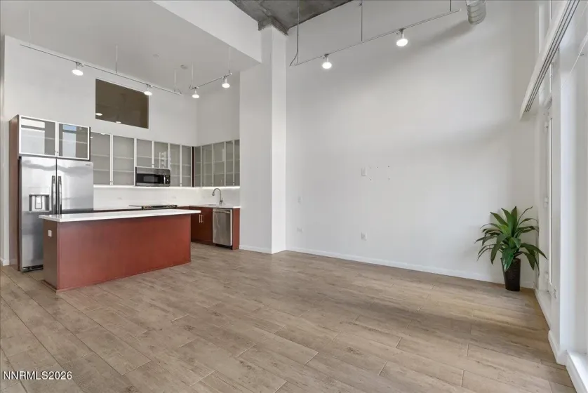 255 Sierra, Reno, Nevada 89501, 2 Bedrooms Bedrooms, ,2 BathroomsBathrooms,Residential,Residential,Sierra,0,260008411