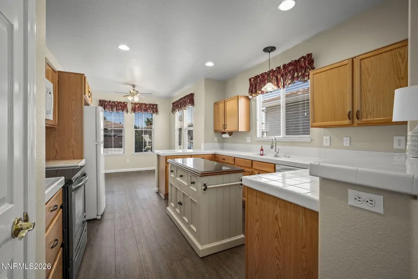 1380 Medolla, Sparks, Nevada 89434, 2 Bedrooms Bedrooms, ,2 BathroomsBathrooms,Residential,Residential,Medolla,0,260008418