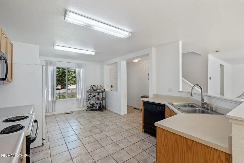 9490 Autumn Leaf, Reno, Nevada 89506, 3 Bedrooms Bedrooms, ,3 BathroomsBathrooms,Residential,Residential,Autumn Leaf,0,260008421