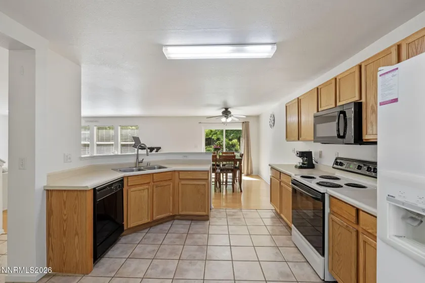 9490 Autumn Leaf, Reno, Nevada 89506, 3 Bedrooms Bedrooms, ,3 BathroomsBathrooms,Residential,Residential,Autumn Leaf,0,260008421