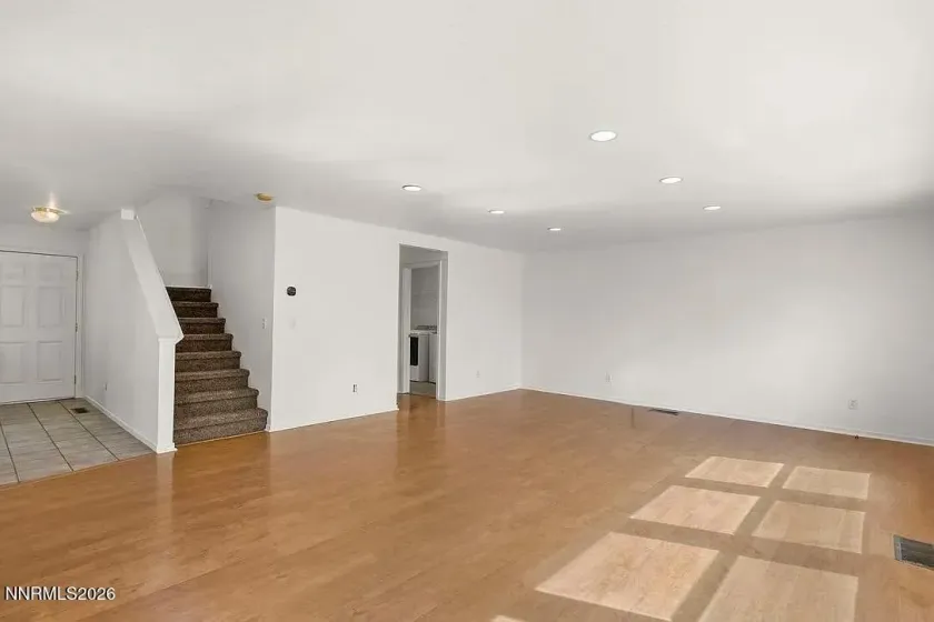 9490 Autumn Leaf, Reno, Nevada 89506, 3 Bedrooms Bedrooms, ,3 BathroomsBathrooms,Residential,Residential,Autumn Leaf,0,260008421