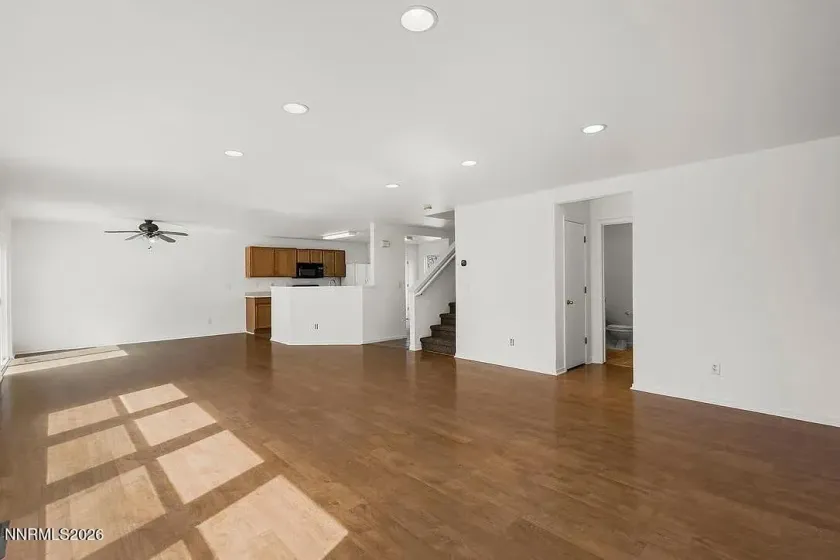 9490 Autumn Leaf, Reno, Nevada 89506, 3 Bedrooms Bedrooms, ,3 BathroomsBathrooms,Residential,Residential,Autumn Leaf,0,260008421