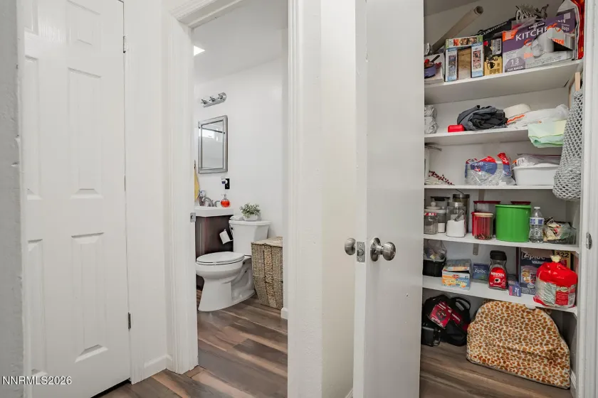 330 Broadway, Reno, Nevada 89502, 3 Bedrooms Bedrooms, ,3 BathroomsBathrooms,Residential Income,Residential,Broadway,0,260008423