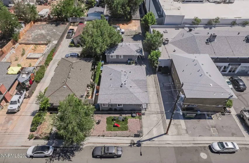 330 Broadway, Reno, Nevada 89502, 3 Bedrooms Bedrooms, ,3 BathroomsBathrooms,Residential Income,Residential,Broadway,0,260008423