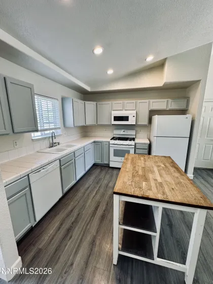 1952 Three Iron, Fernley, Nevada 89408, 3 Bedrooms Bedrooms, ,2 BathroomsBathrooms,Residential,Residential,Three Iron,0,260008427