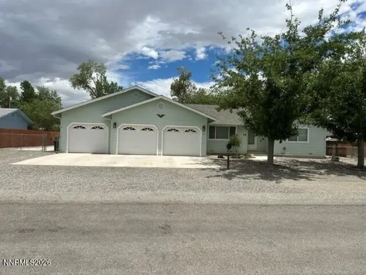 18 Saint Andrews, Yerington, Nevada 89447, 3 Bedrooms Bedrooms, ,2 BathroomsBathrooms,Residential,Residential,Saint Andrews,0,260008428