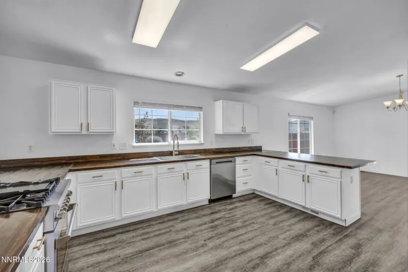 17704 Georgetown, Reno, Nevada 89508, 3 Bedrooms Bedrooms, ,2 BathroomsBathrooms,Residential,Residential,Georgetown,0,260008441