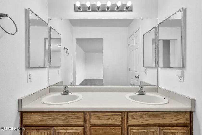 17704 Georgetown, Reno, Nevada 89508, 3 Bedrooms Bedrooms, ,2 BathroomsBathrooms,Residential,Residential,Georgetown,0,260008441