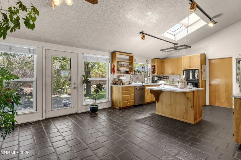3329 Edmonds, Carson City, Nevada 89701, 3 Bedrooms Bedrooms, ,2 BathroomsBathrooms,Residential,Residential,Edmonds,0,260008444