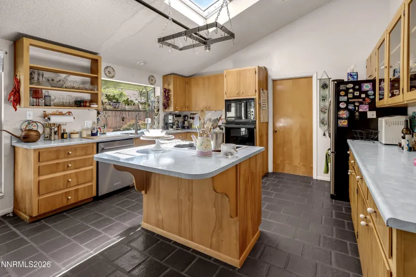 3329 Edmonds, Carson City, Nevada 89701, 3 Bedrooms Bedrooms, ,2 BathroomsBathrooms,Residential,Residential,Edmonds,0,260008444