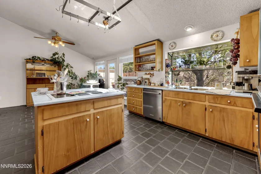 3329 Edmonds, Carson City, Nevada 89701, 3 Bedrooms Bedrooms, ,2 BathroomsBathrooms,Residential,Residential,Edmonds,0,260008444